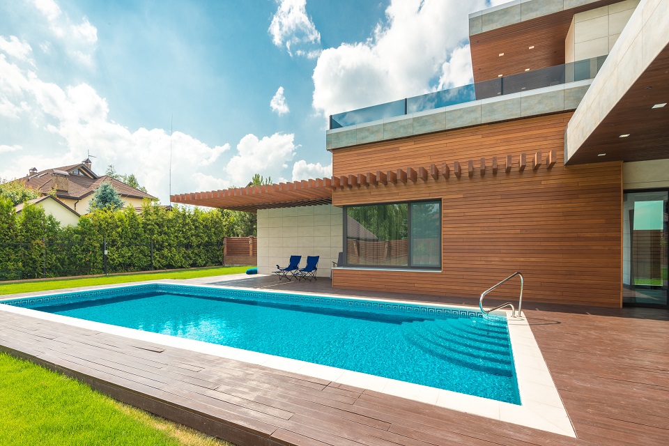 Beautifully designed backyard pool
